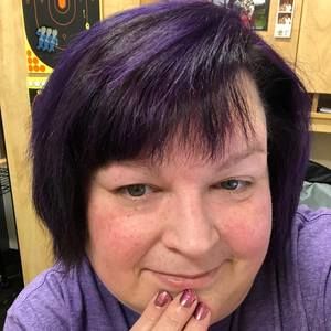 Meet your Posher, Debbie